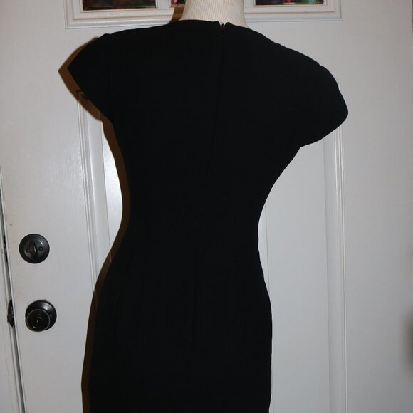 💥HP💥 Maggy London petites beautiful sheath dress size 4 - Picture 6 of 10